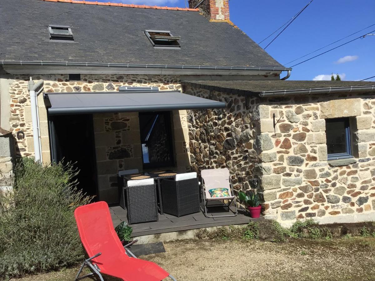 Maison En Pierre A La Campagne Proche De La Mer Plourhan Exteriör bild