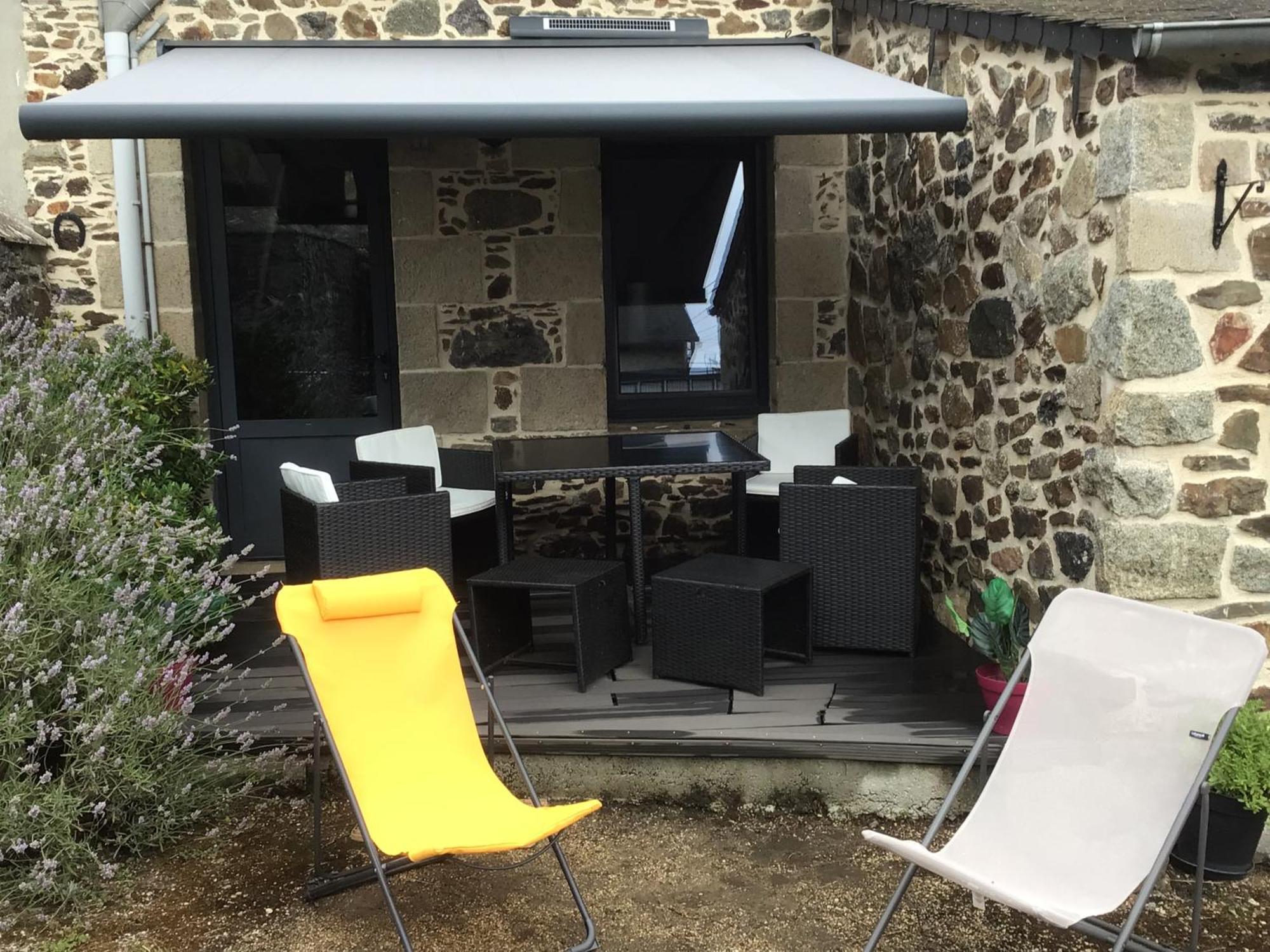 Maison En Pierre A La Campagne Proche De La Mer Plourhan Exteriör bild
